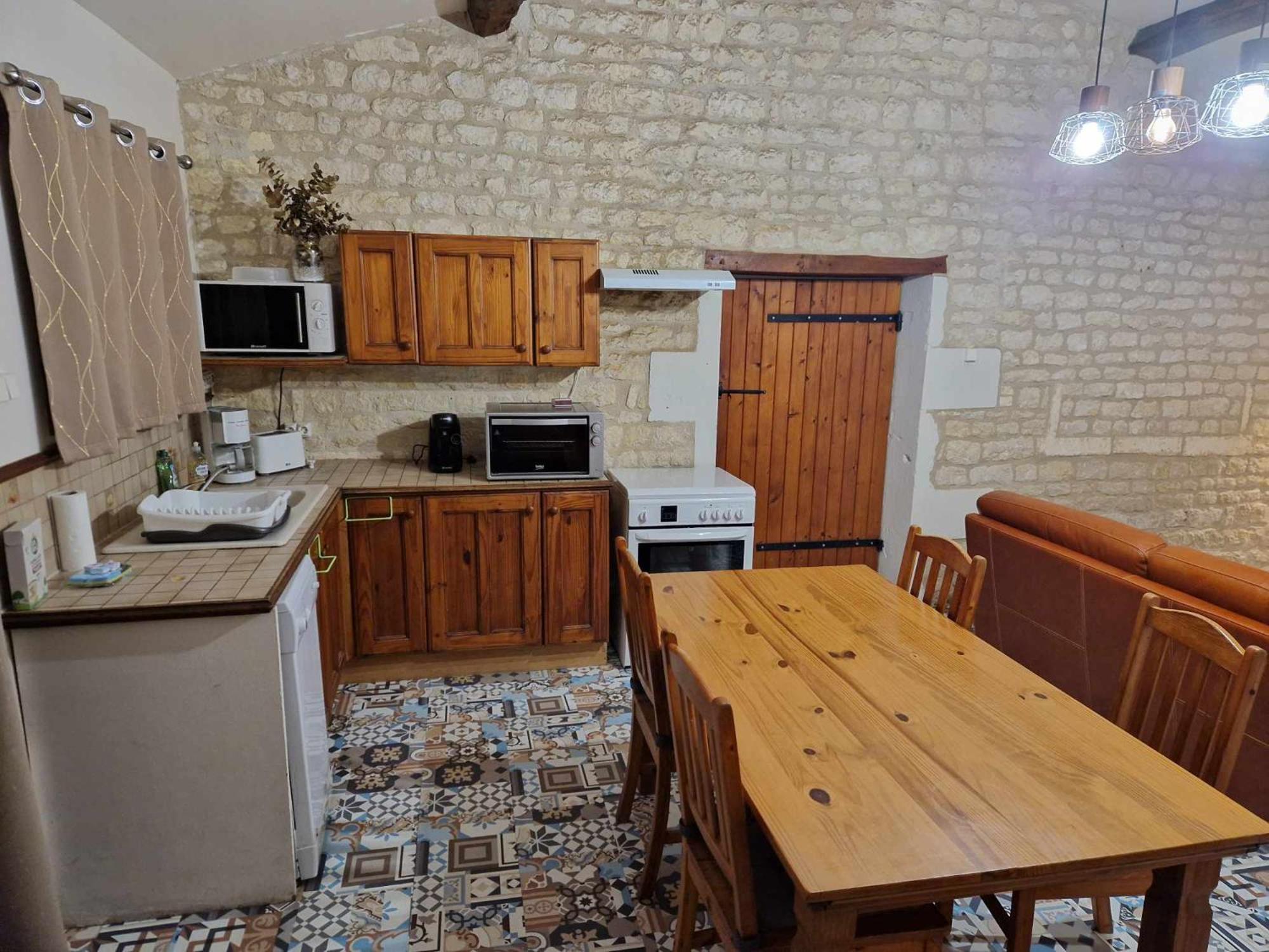 Escale Au Clos Saint Martin De Juillers Gites Et Chambres D'Hotes Exterior foto